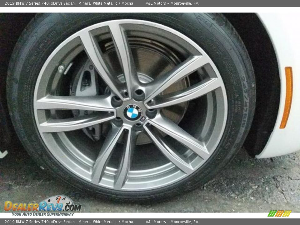 2019 BMW 7 Series 740i xDrive Sedan Mineral White Metallic / Mocha Photo #8