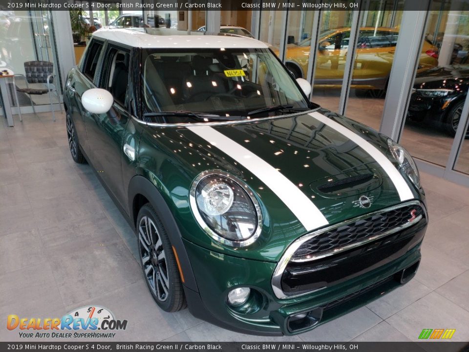 2019 Mini Hardtop Cooper S 4 Door British Racing Green II / Carbon Black Photo #1