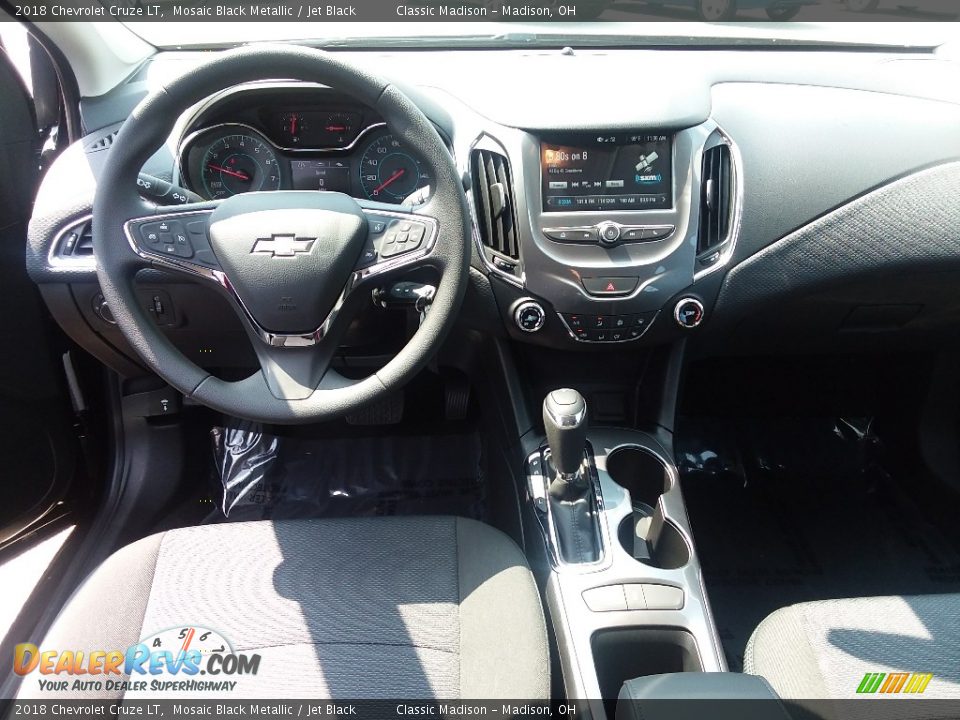 2018 Chevrolet Cruze LT Mosaic Black Metallic / Jet Black Photo #5