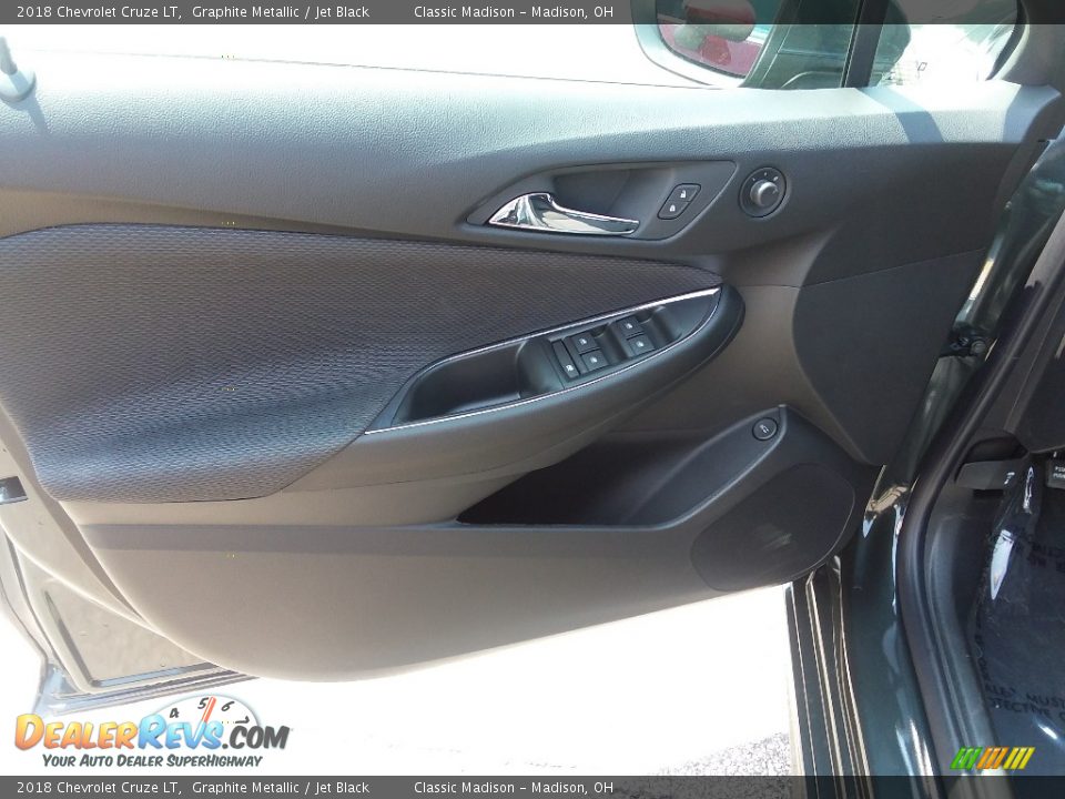 2018 Chevrolet Cruze LT Graphite Metallic / Jet Black Photo #3
