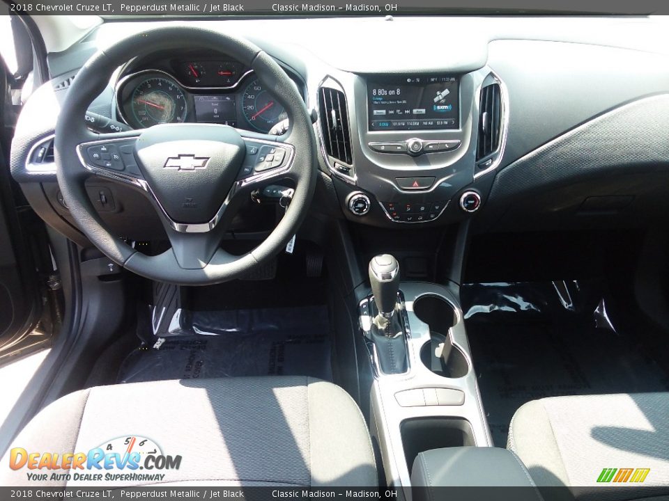 2018 Chevrolet Cruze LT Pepperdust Metallic / Jet Black Photo #5