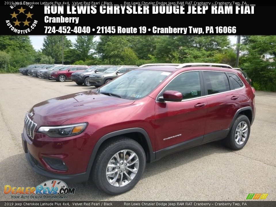 2019 Jeep Cherokee Latitude Plus 4x4 Velvet Red Pearl / Black Photo #1