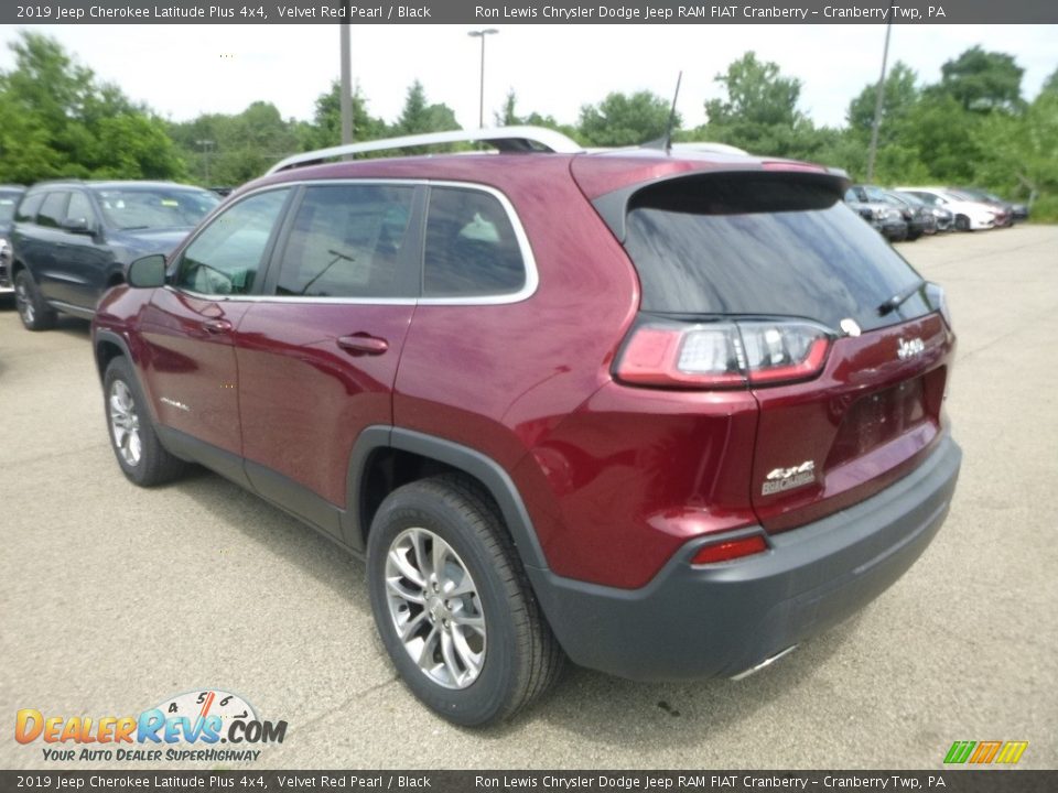 2019 Jeep Cherokee Latitude Plus 4x4 Velvet Red Pearl / Black Photo #3