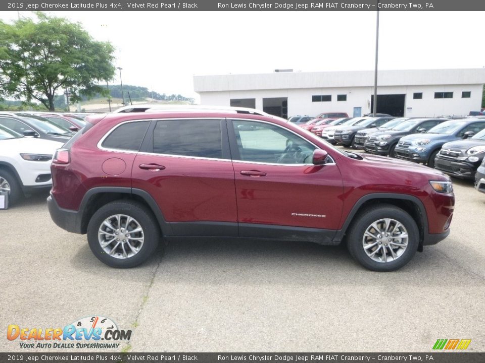 2019 Jeep Cherokee Latitude Plus 4x4 Velvet Red Pearl / Black Photo #6