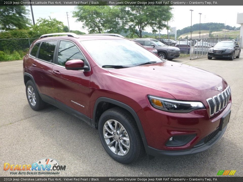 2019 Jeep Cherokee Latitude Plus 4x4 Velvet Red Pearl / Black Photo #7
