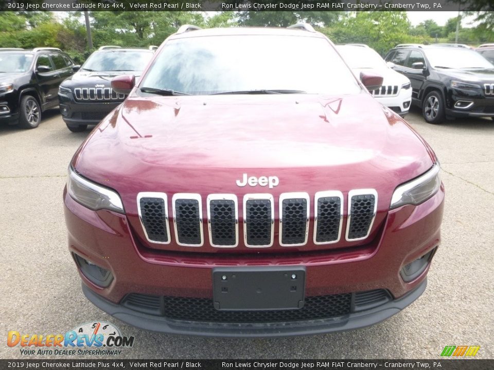 2019 Jeep Cherokee Latitude Plus 4x4 Velvet Red Pearl / Black Photo #8