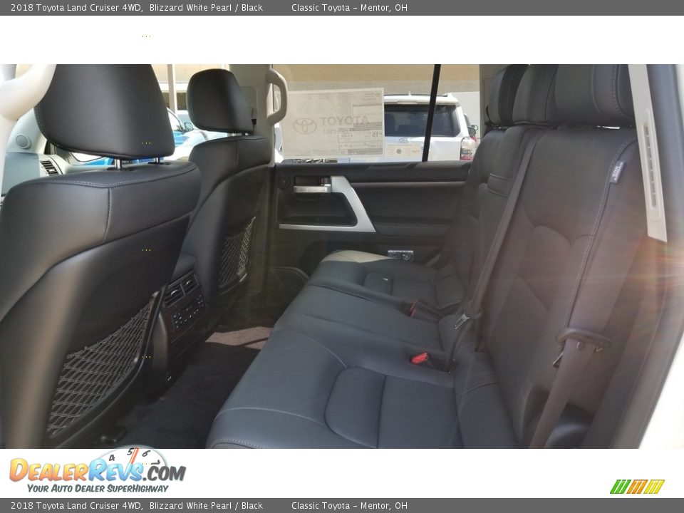 2018 Toyota Land Cruiser 4WD Blizzard White Pearl / Black Photo #4