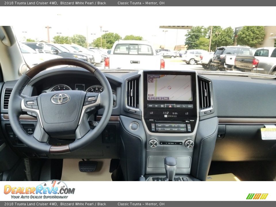 2018 Toyota Land Cruiser 4WD Blizzard White Pearl / Black Photo #5
