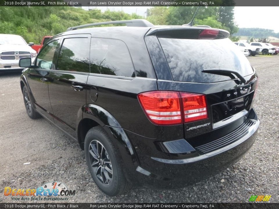 2018 Dodge Journey SE Pitch Black / Black Photo #3