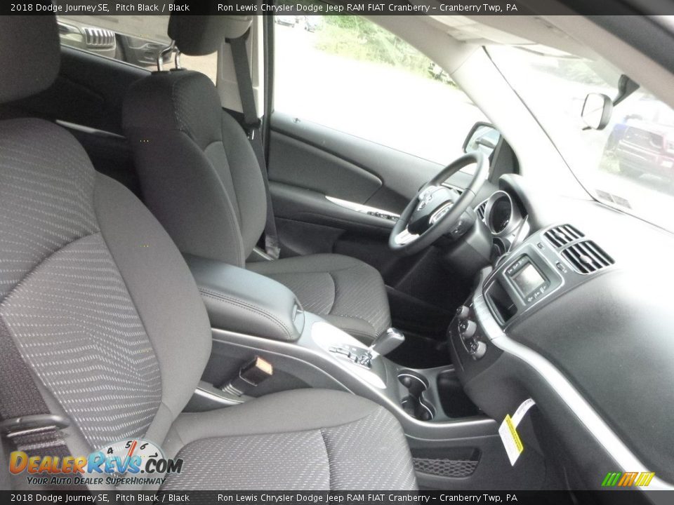 2018 Dodge Journey SE Pitch Black / Black Photo #10