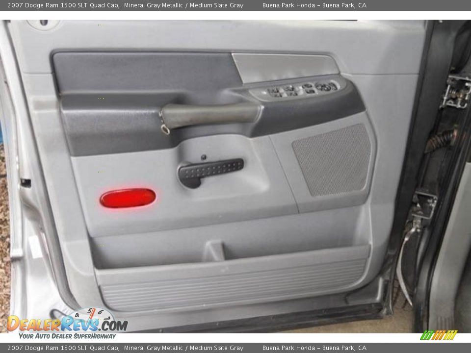 2007 Dodge Ram 1500 SLT Quad Cab Mineral Gray Metallic / Medium Slate Gray Photo #26