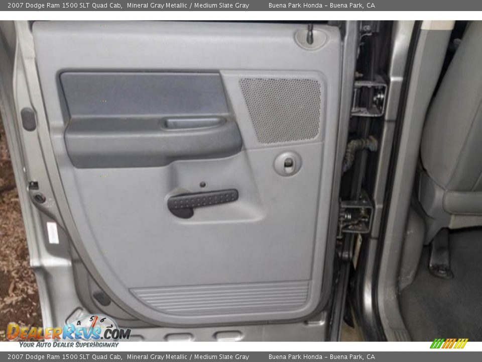 2007 Dodge Ram 1500 SLT Quad Cab Mineral Gray Metallic / Medium Slate Gray Photo #27