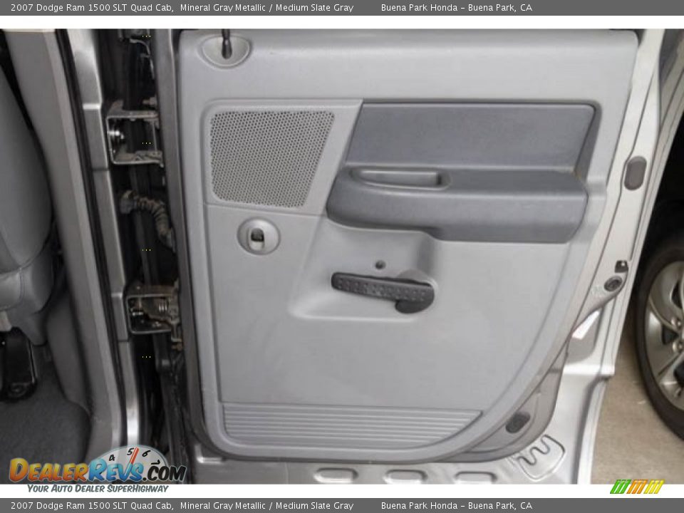 2007 Dodge Ram 1500 SLT Quad Cab Mineral Gray Metallic / Medium Slate Gray Photo #28