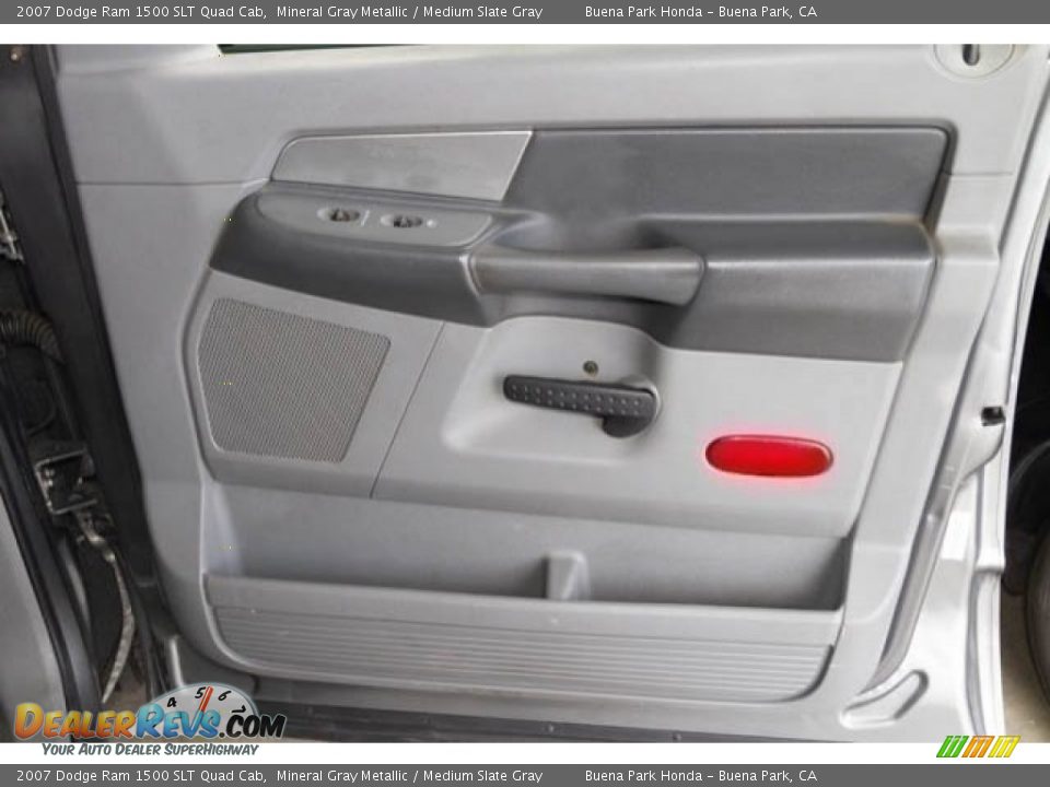 2007 Dodge Ram 1500 SLT Quad Cab Mineral Gray Metallic / Medium Slate Gray Photo #29