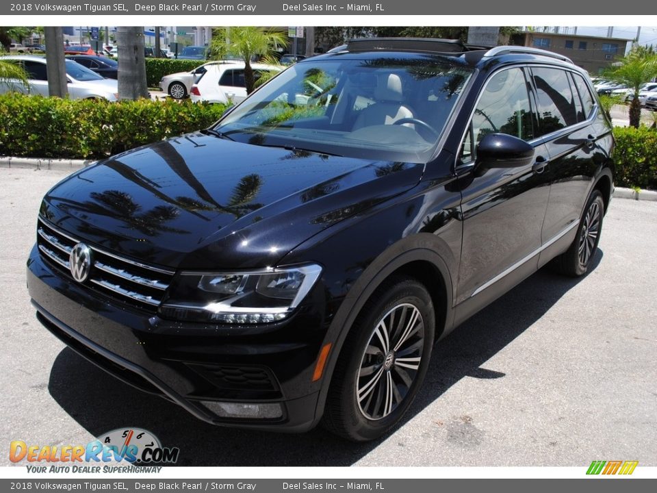 2018 Volkswagen Tiguan SEL Deep Black Pearl / Storm Gray Photo #4
