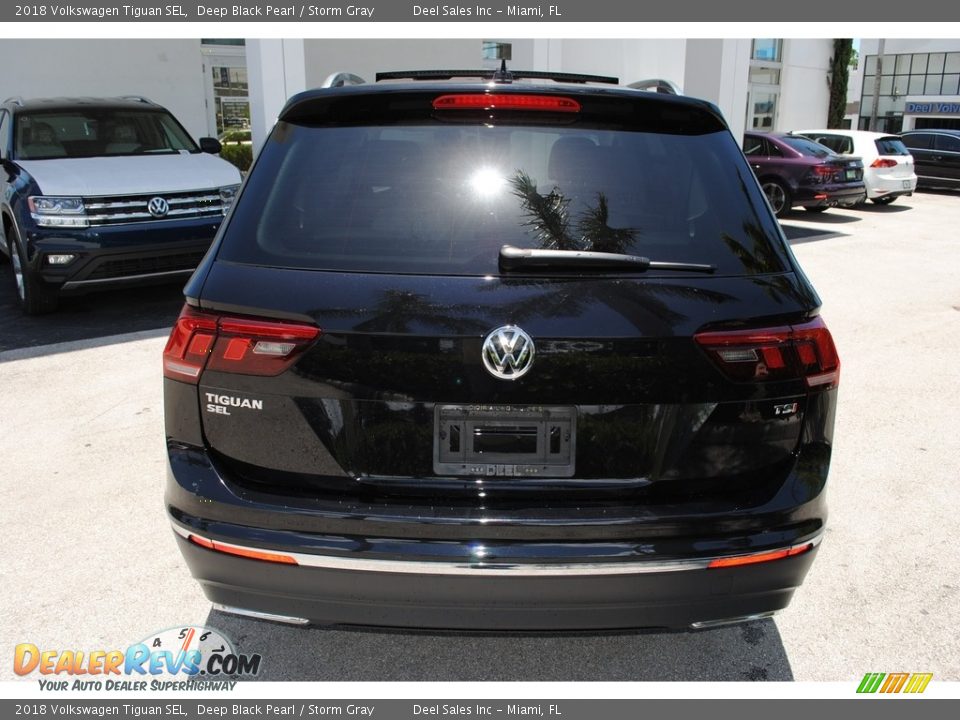 2018 Volkswagen Tiguan SEL Deep Black Pearl / Storm Gray Photo #8