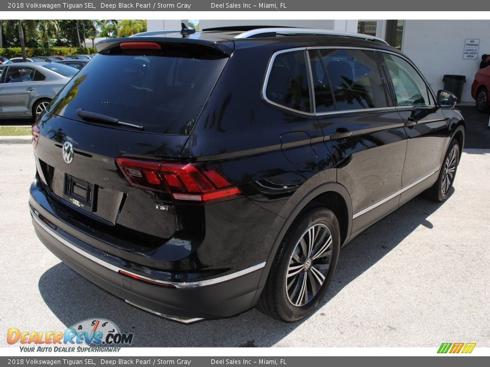 2018 Volkswagen Tiguan SEL Deep Black Pearl / Storm Gray Photo #9