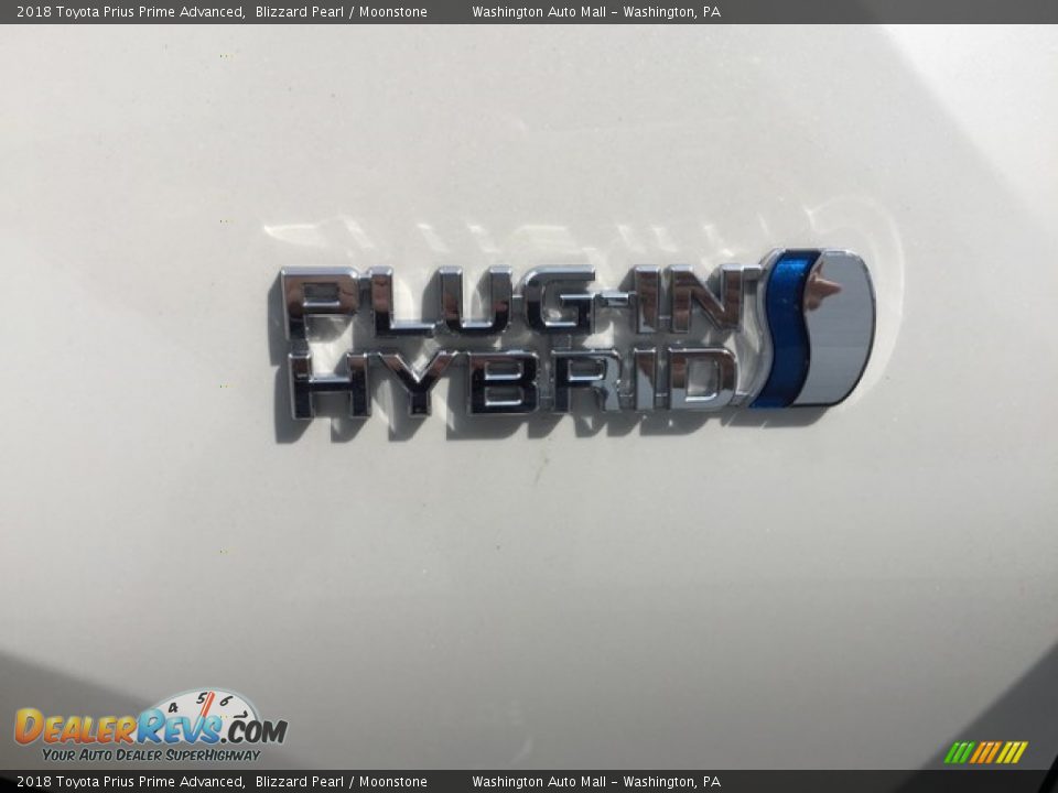 2018 Toyota Prius Prime Advanced Blizzard Pearl / Moonstone Photo #6