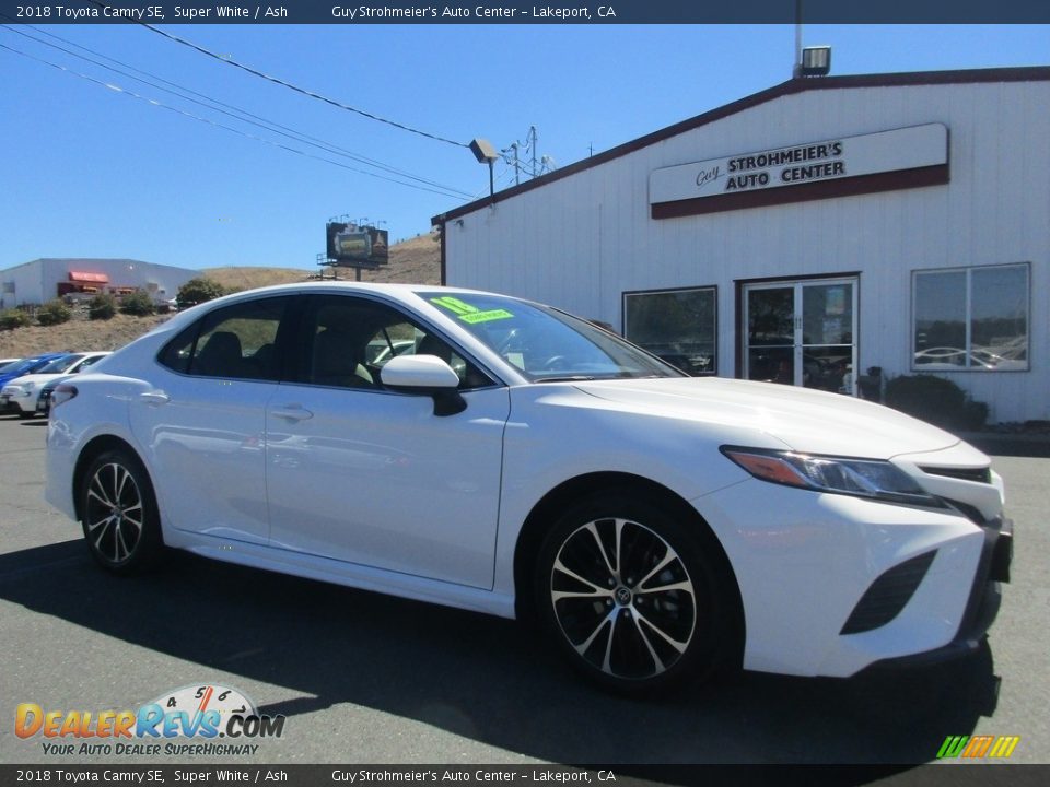 2018 Toyota Camry SE Super White / Ash Photo #1