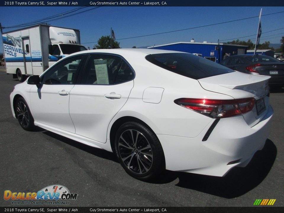 2018 Toyota Camry SE Super White / Ash Photo #5