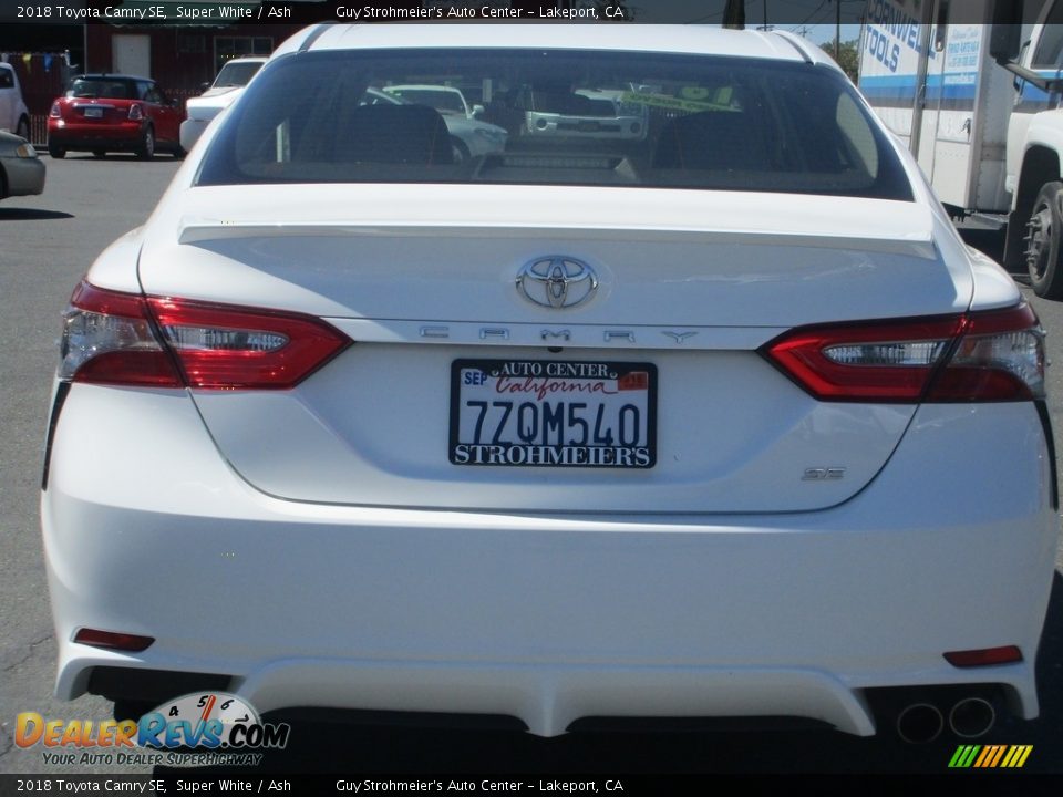 2018 Toyota Camry SE Super White / Ash Photo #6