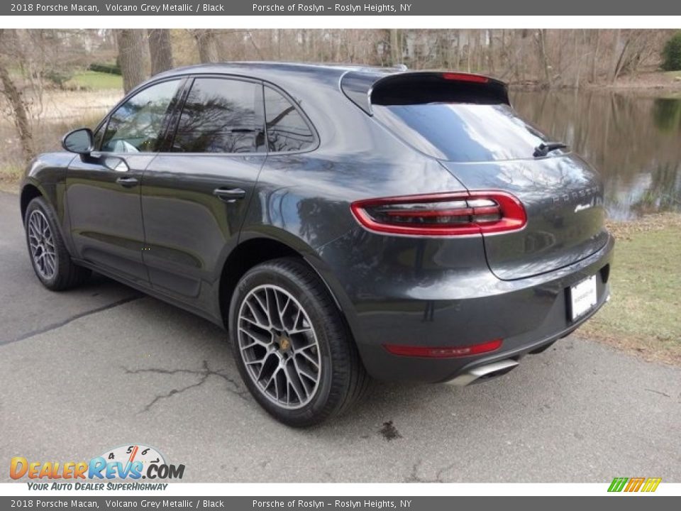 2018 Porsche Macan Volcano Grey Metallic / Black Photo #5