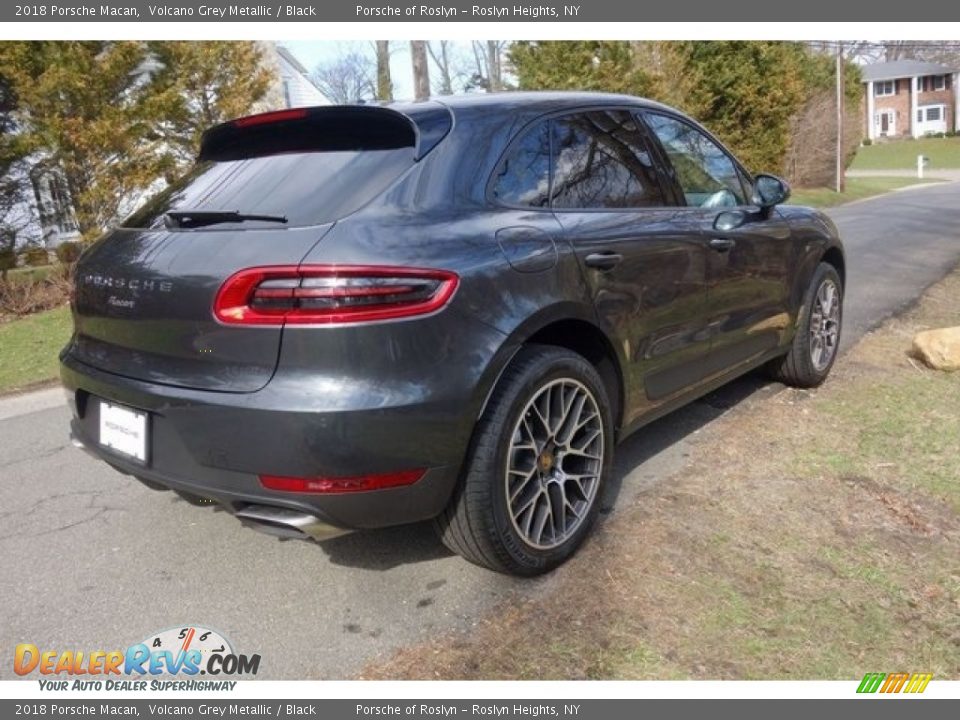 2018 Porsche Macan Volcano Grey Metallic / Black Photo #7