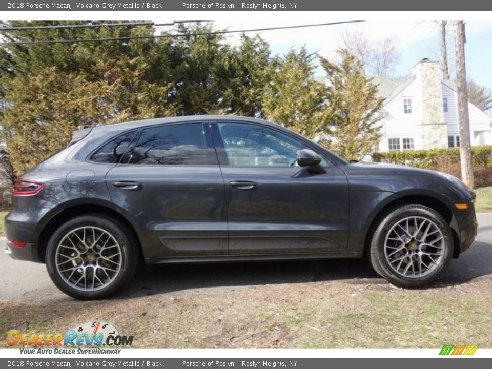 2018 Porsche Macan Volcano Grey Metallic / Black Photo #8