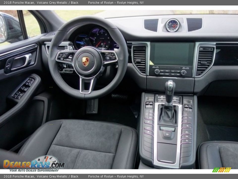 2018 Porsche Macan Volcano Grey Metallic / Black Photo #14