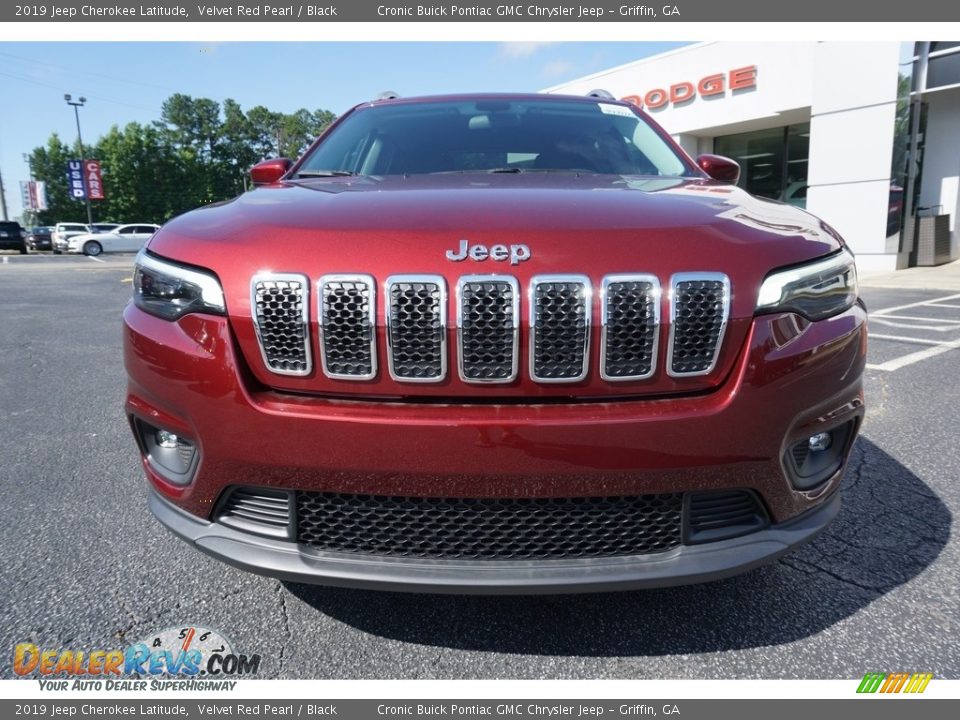 2019 Jeep Cherokee Latitude Velvet Red Pearl / Black Photo #2