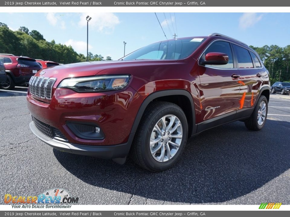 2019 Jeep Cherokee Latitude Velvet Red Pearl / Black Photo #3