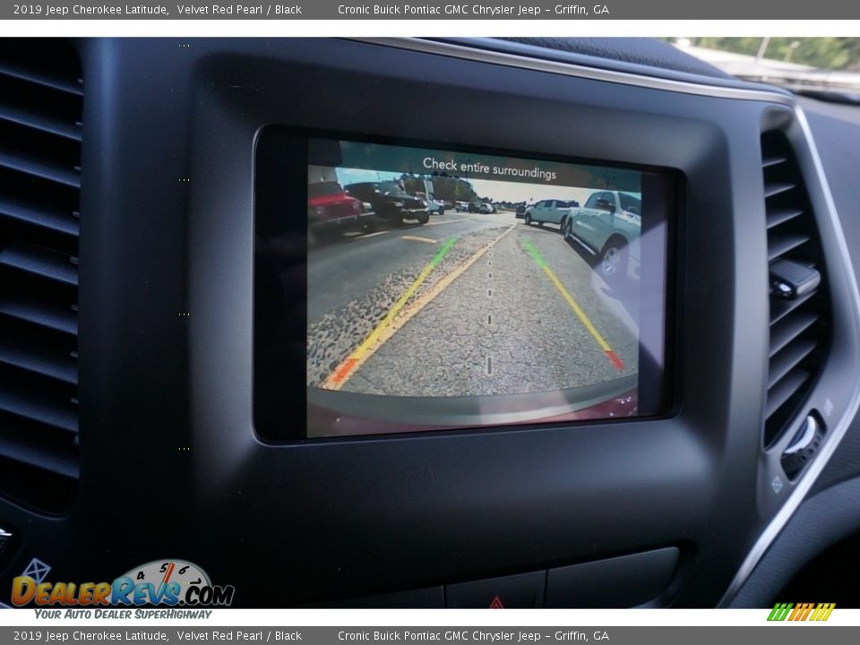 2019 Jeep Cherokee Latitude Velvet Red Pearl / Black Photo #4