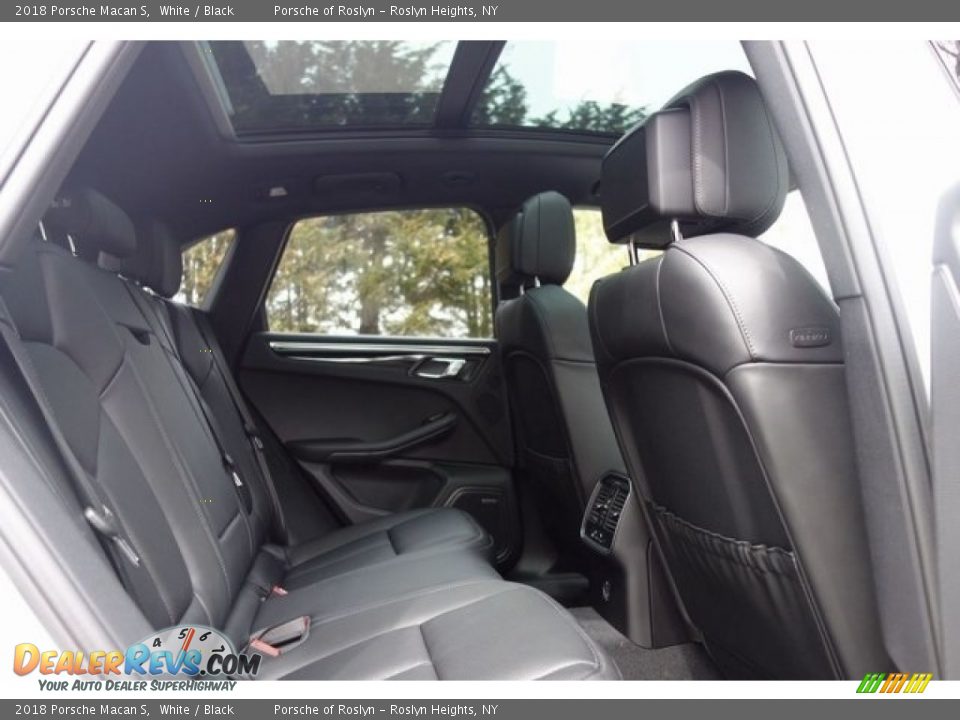 2018 Porsche Macan S White / Black Photo #16