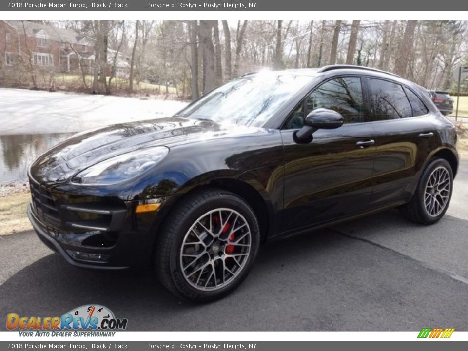 2018 Porsche Macan Turbo Black / Black Photo #3