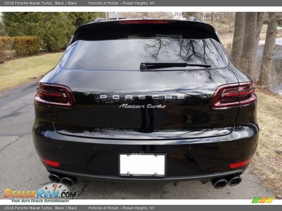 2018 Porsche Macan Turbo Black / Black Photo #6