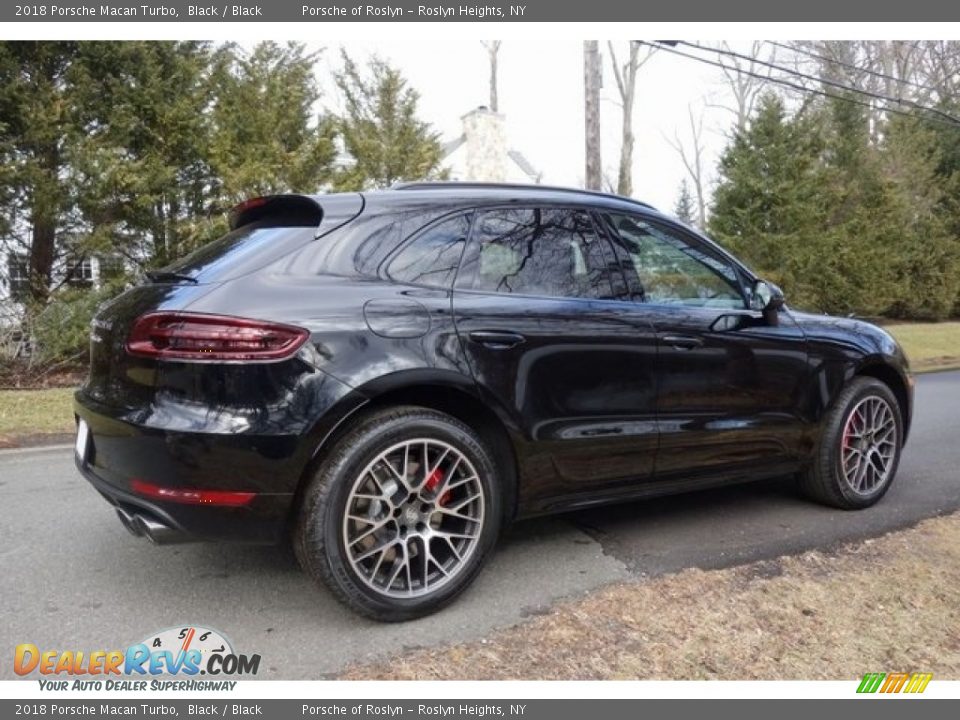 2018 Porsche Macan Turbo Black / Black Photo #7