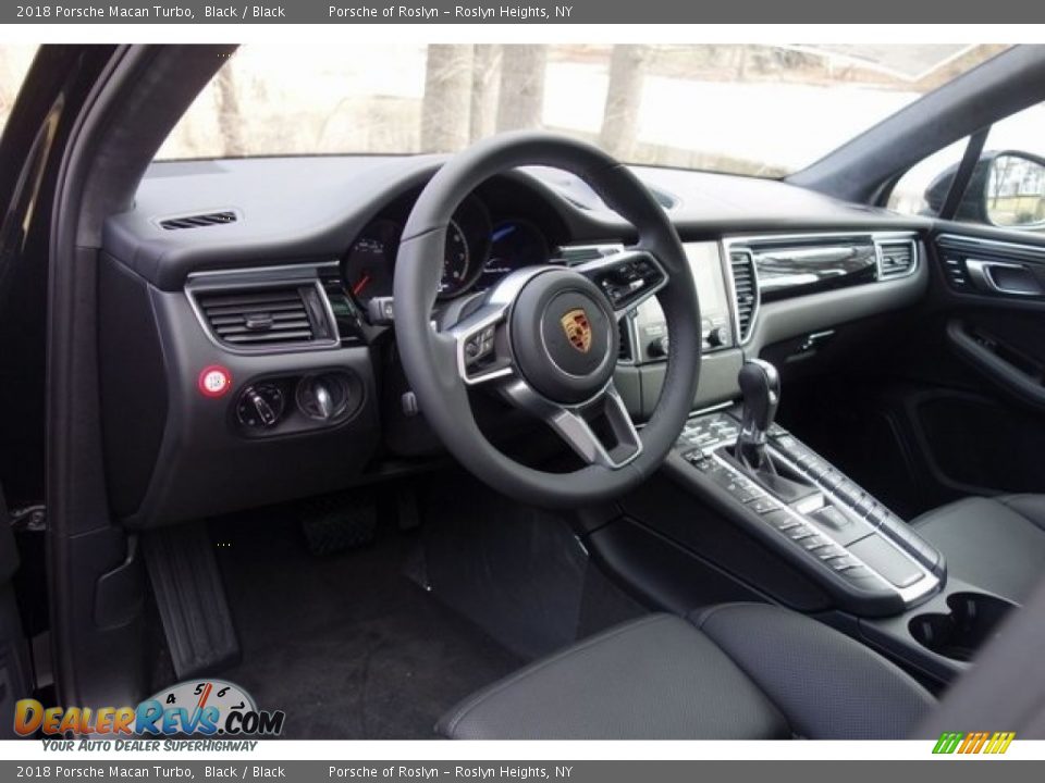 2018 Porsche Macan Turbo Black / Black Photo #13