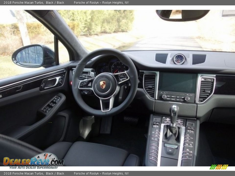 2018 Porsche Macan Turbo Black / Black Photo #14