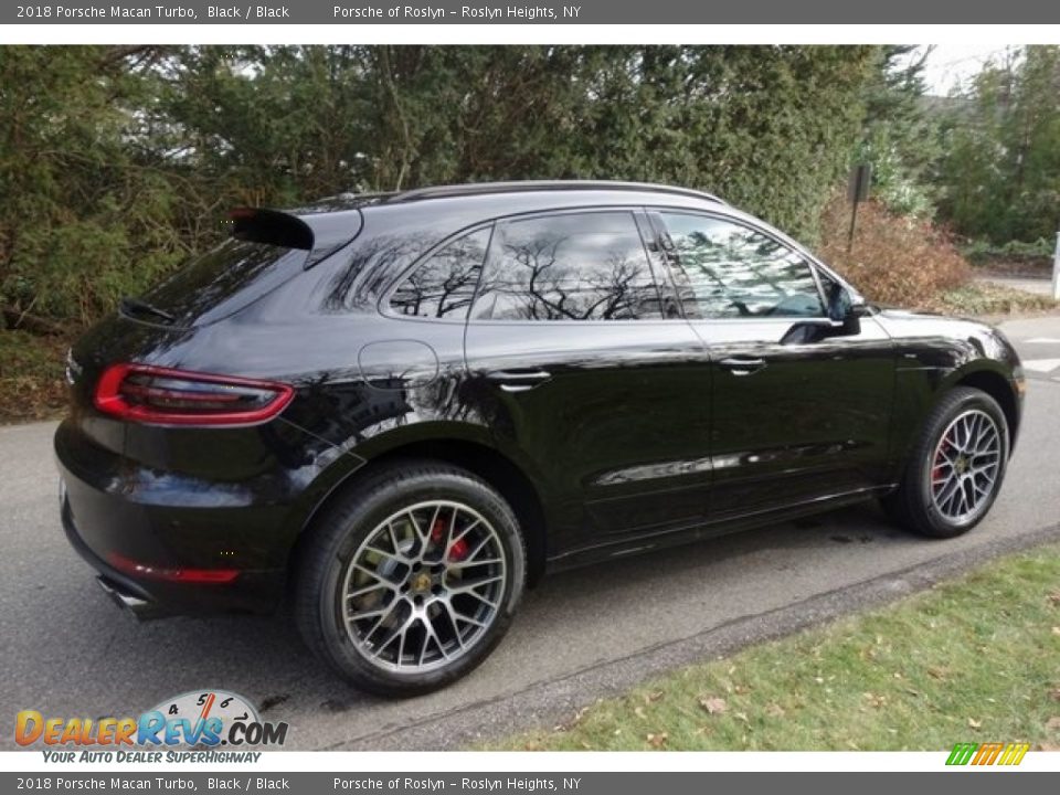 2018 Porsche Macan Turbo Black / Black Photo #7