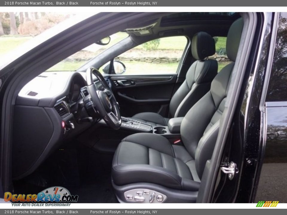 2018 Porsche Macan Turbo Black / Black Photo #11