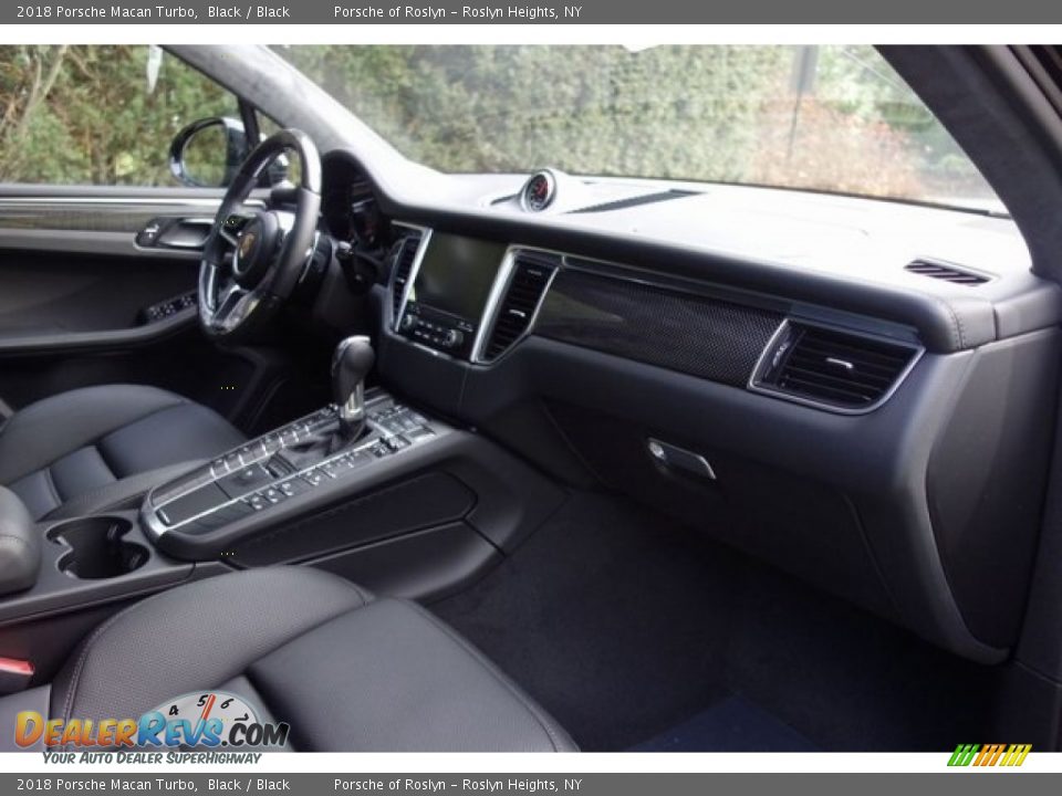 2018 Porsche Macan Turbo Black / Black Photo #18