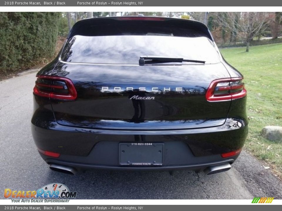 2018 Porsche Macan Black / Black Photo #6