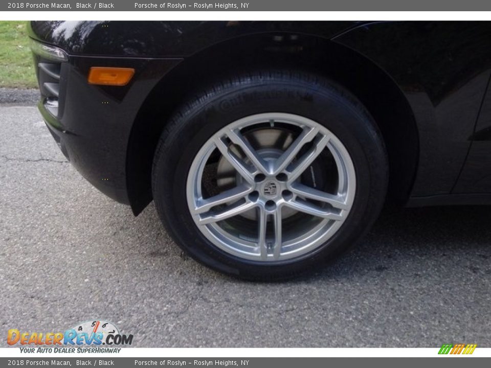 2018 Porsche Macan Black / Black Photo #9