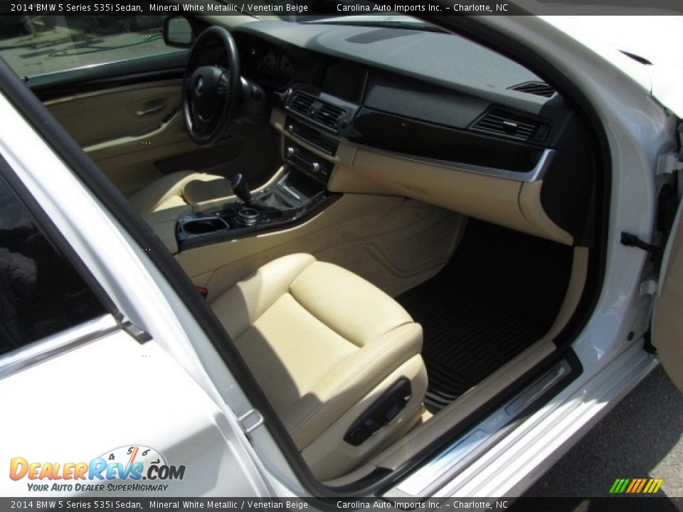 2014 BMW 5 Series 535i Sedan Mineral White Metallic / Venetian Beige Photo #22