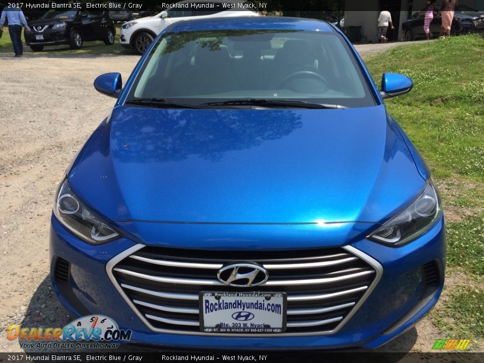 2017 Hyundai Elantra SE Electric Blue / Gray Photo #2