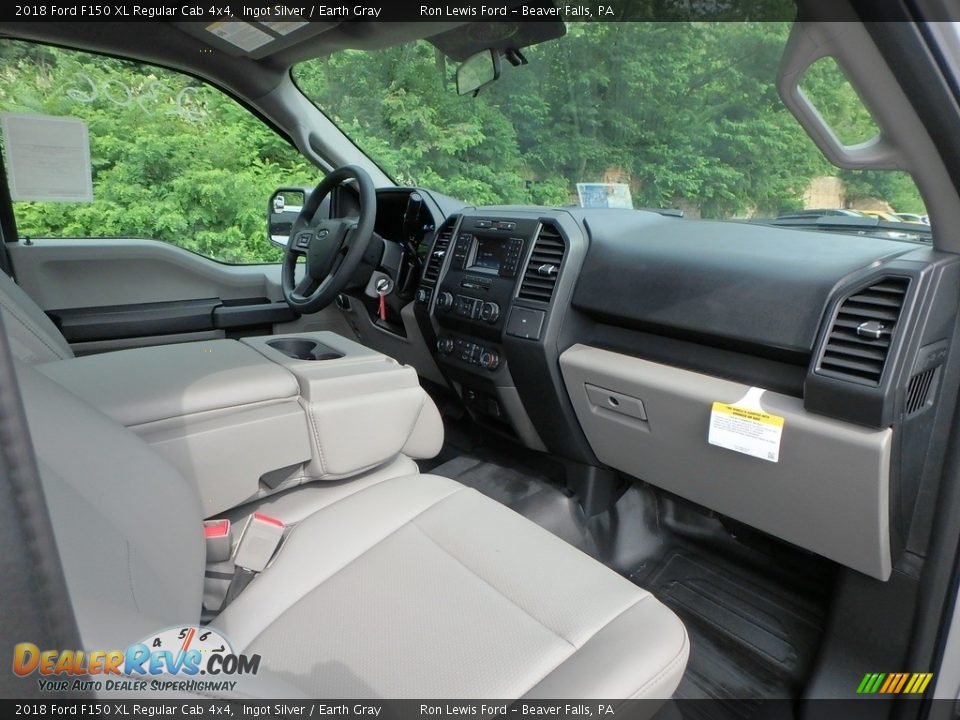 Earth Gray Interior - 2018 Ford F150 XL Regular Cab 4x4 Photo #3