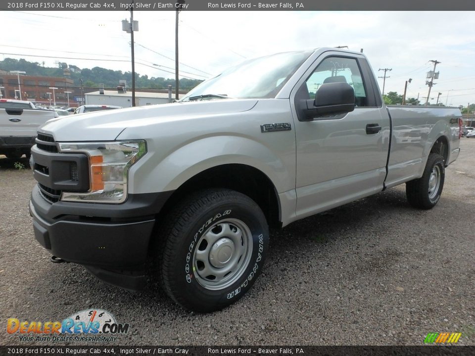 Front 3/4 View of 2018 Ford F150 XL Regular Cab 4x4 Photo #9