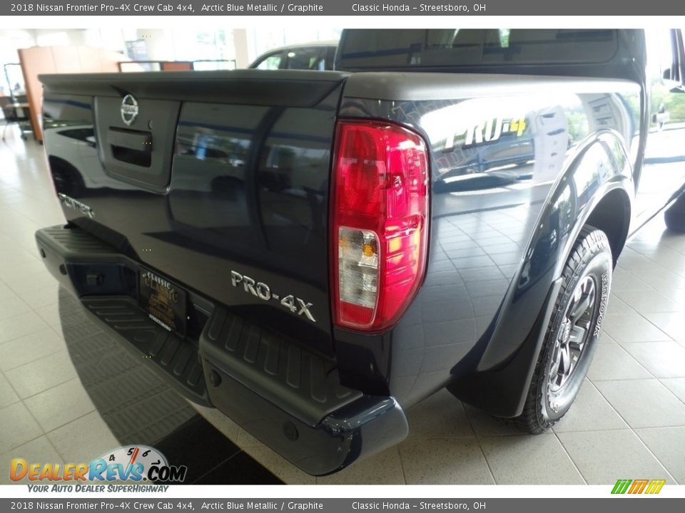 2018 Nissan Frontier Pro-4X Crew Cab 4x4 Arctic Blue Metallic / Graphite Photo #10