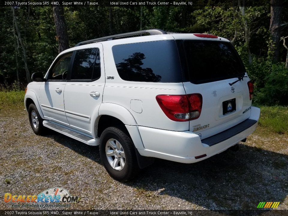 2007 Toyota Sequoia SR5 4WD Super White / Taupe Photo #6