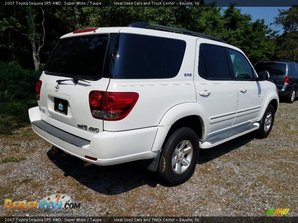 2007 Toyota Sequoia SR5 4WD Super White / Taupe Photo #7